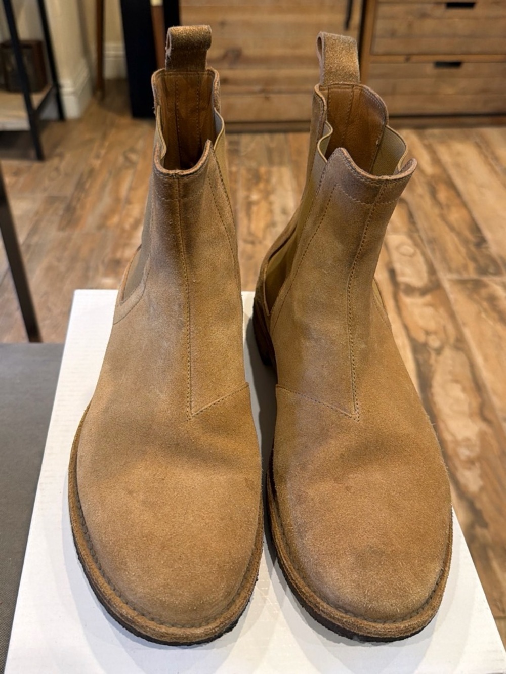 Bottega Veneta Men's Chelsea boots inTan Suede size 40
